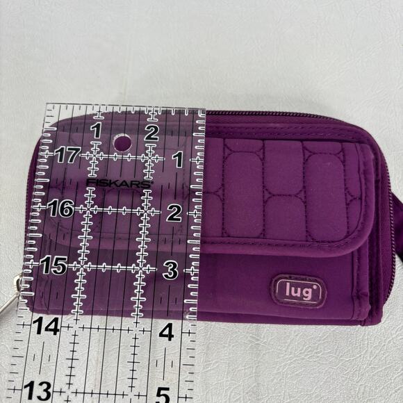 Lug Wristlet Wallet Purple Quilted Nylon Zip Around Card Slots Pockets - Picture 12 of 12